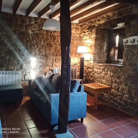Hétvégi ház Casa De Aldea La Tienda De Villanueva Colombres
